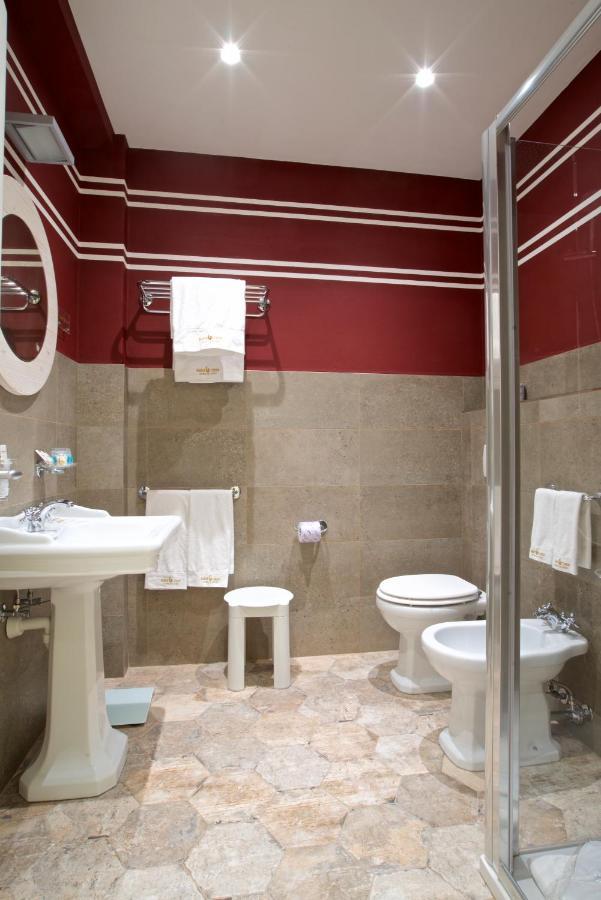 Design Suite Тирано Экстерьер фото