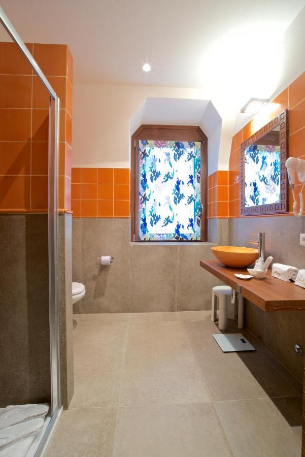 Design Suite Тирано Экстерьер фото