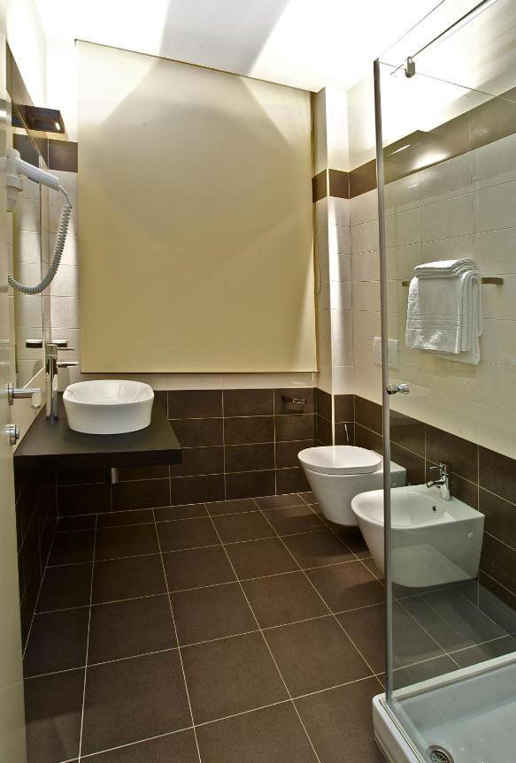 Design Suite Тирано Экстерьер фото