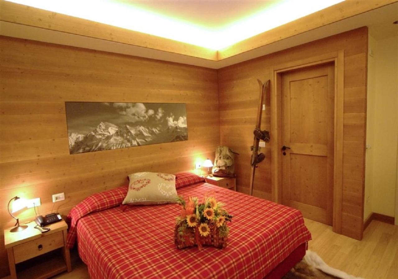 Design Suite Тирано Экстерьер фото